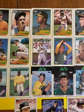25 topps OAKLAND ATHLETICS Baseball trading cards 1988-1989